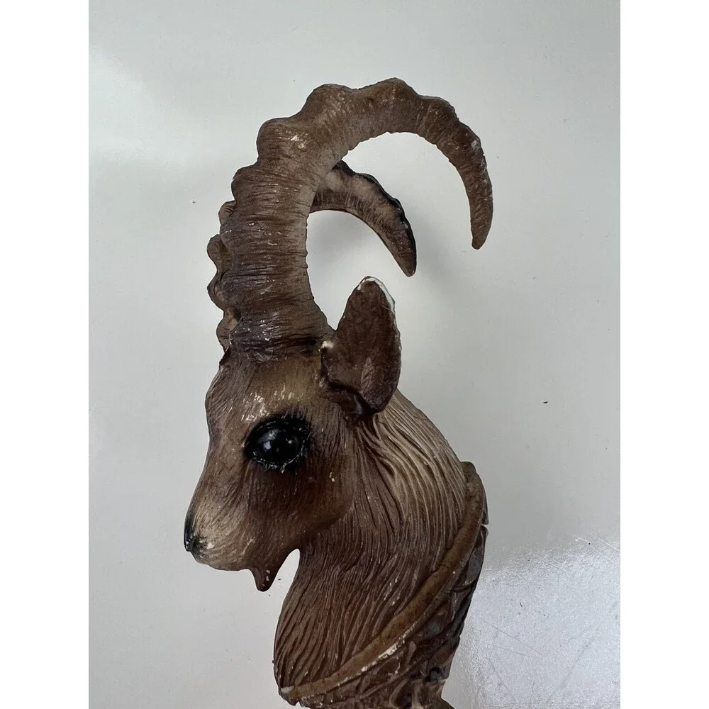 Vintage Ram Head Bottle Stopper Cork Wine Liquor Plastic Faux Wood Cork Gift
